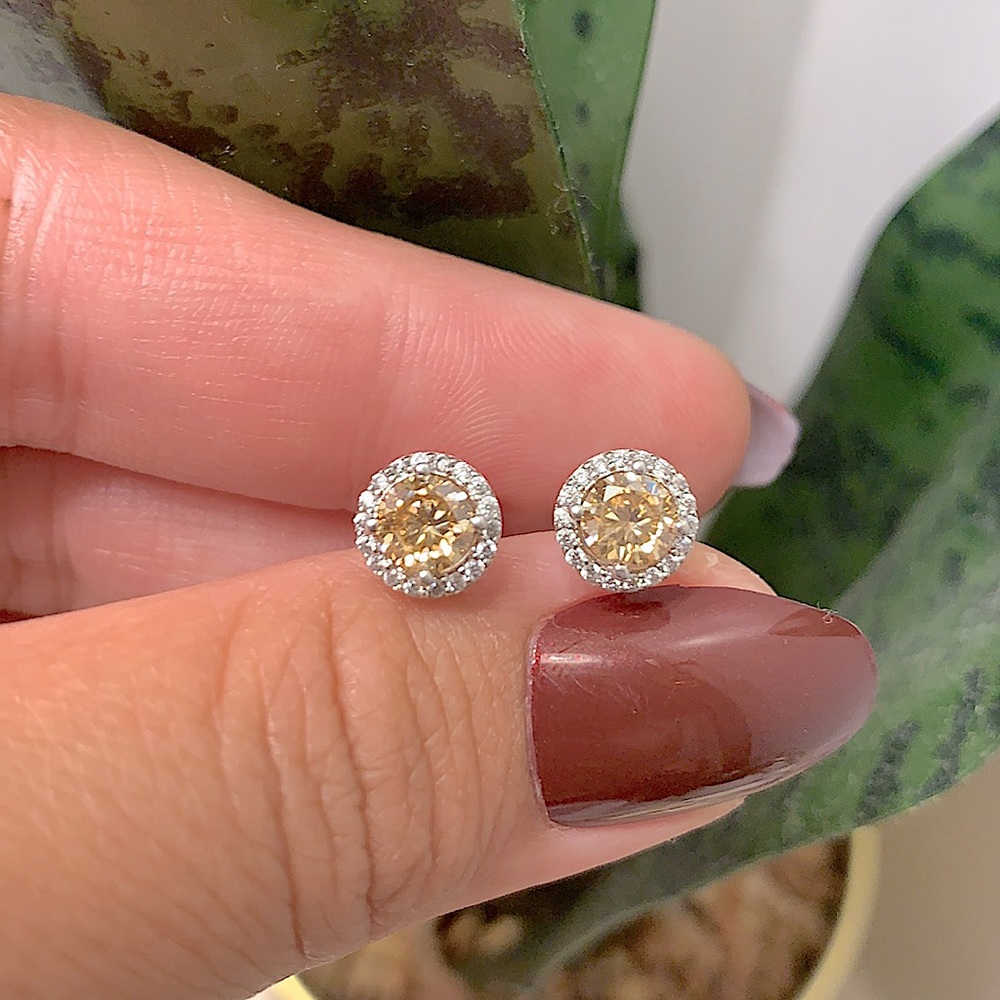 18kt yellow diamond halo stud earrings